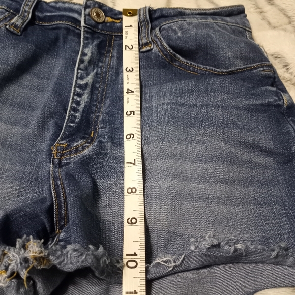 KanCan Shorts Size 9 (28) - Picture 9 of 9